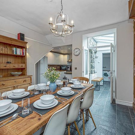 Вилла Character Townhouse In Town Centre & Superb Views Долгеллау Экстерьер фото